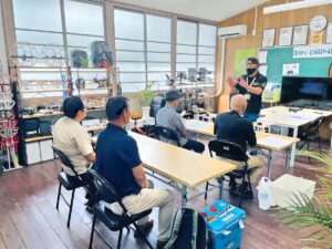 朝のブリーフィング。訓練時の留意事項等確認