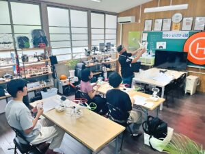 「飛行前点検」レクチャー。重要な作業の一つです