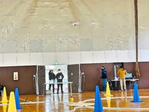 ホバリングからスクエア飛行。高度3.5m維持