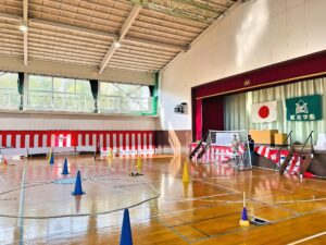 「飛行前点検」高度1.5m四操舵及びカメラ起動確認