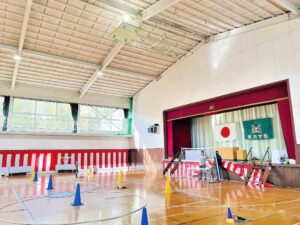 「飛行前点検」高度1.5m四操舵及びカメラ起動確認