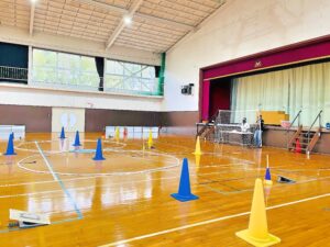 「飛行前点検」高度1.5m四操舵及びカメラ起動確認