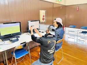 フライトシュミレーターを使う意義を指導。基本です