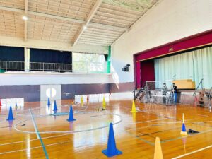 「飛行前点検」高度1.5m四操舵及びカメラ起動確認