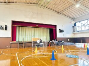 「実技審査」高度3.5mスクエア飛行（四角）