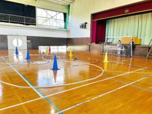 「実技審査」高度1.5m8の字飛行2周。最も難操舵