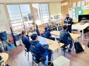 飛行前ブリーフィング。飛行前心得、注意事項など共有