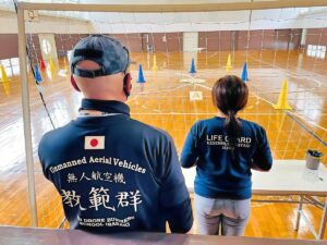 「飛行前点検」高度1.5m四操舵及びカメラ起動確認