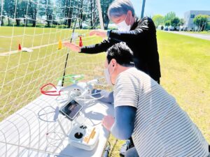 天気はモニターが見えないほど良好。今のところ風速1