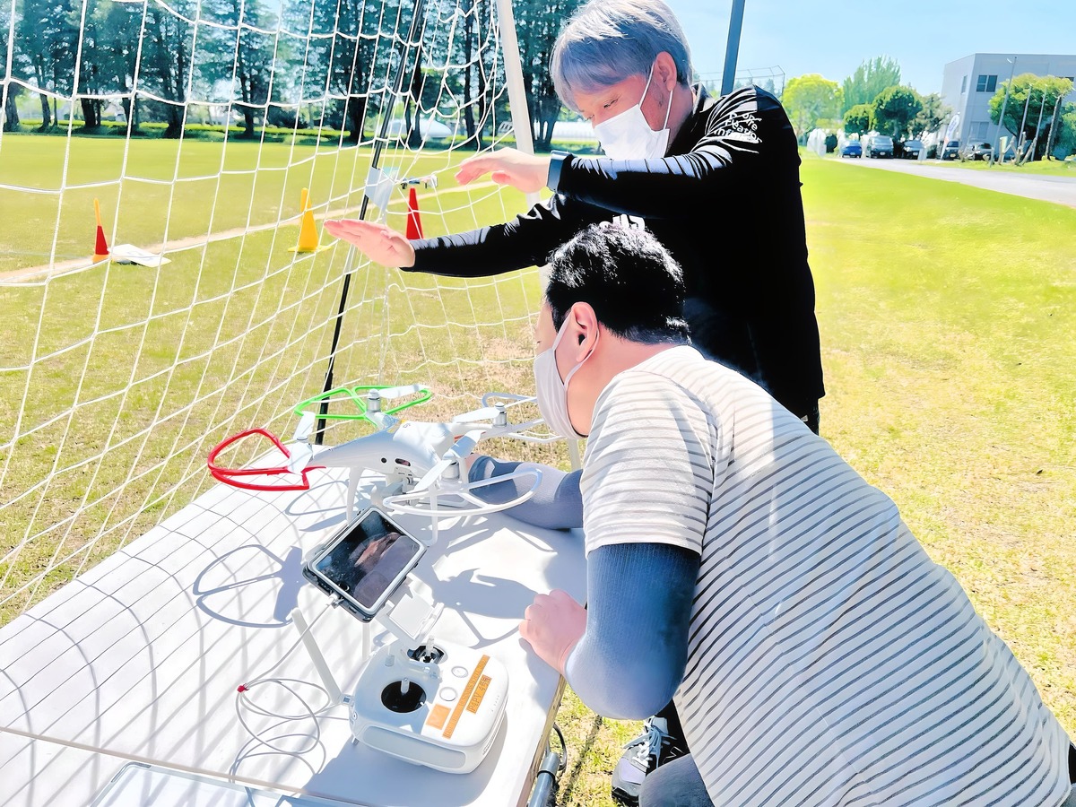 天気はモニターが見えないほど良好。今のところ風速1