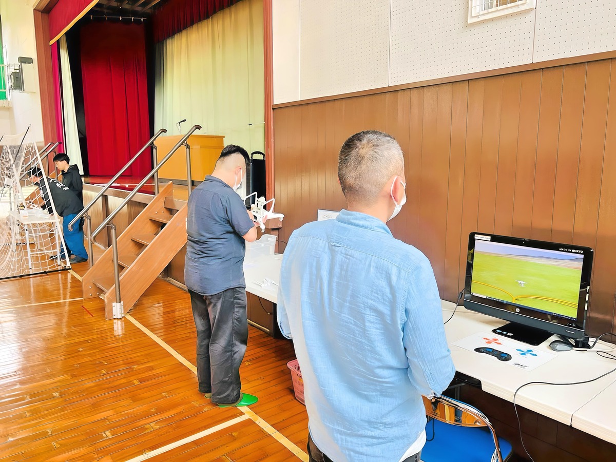 Fシュミレーター・飛行前後点検・実地訓練の3ブース