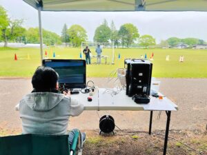 フライトシュミレーターも強風設定。実地に備えます