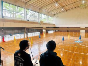 Aモード（手動操舵）飛行。安定させるため当て舵必須