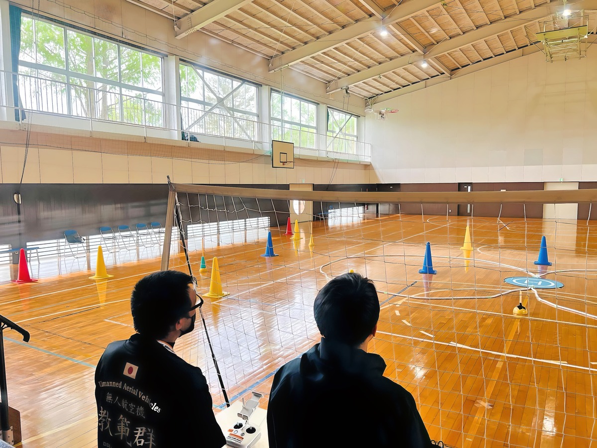 Aモード(手動操舵)飛行。安定させるため当て舵必須