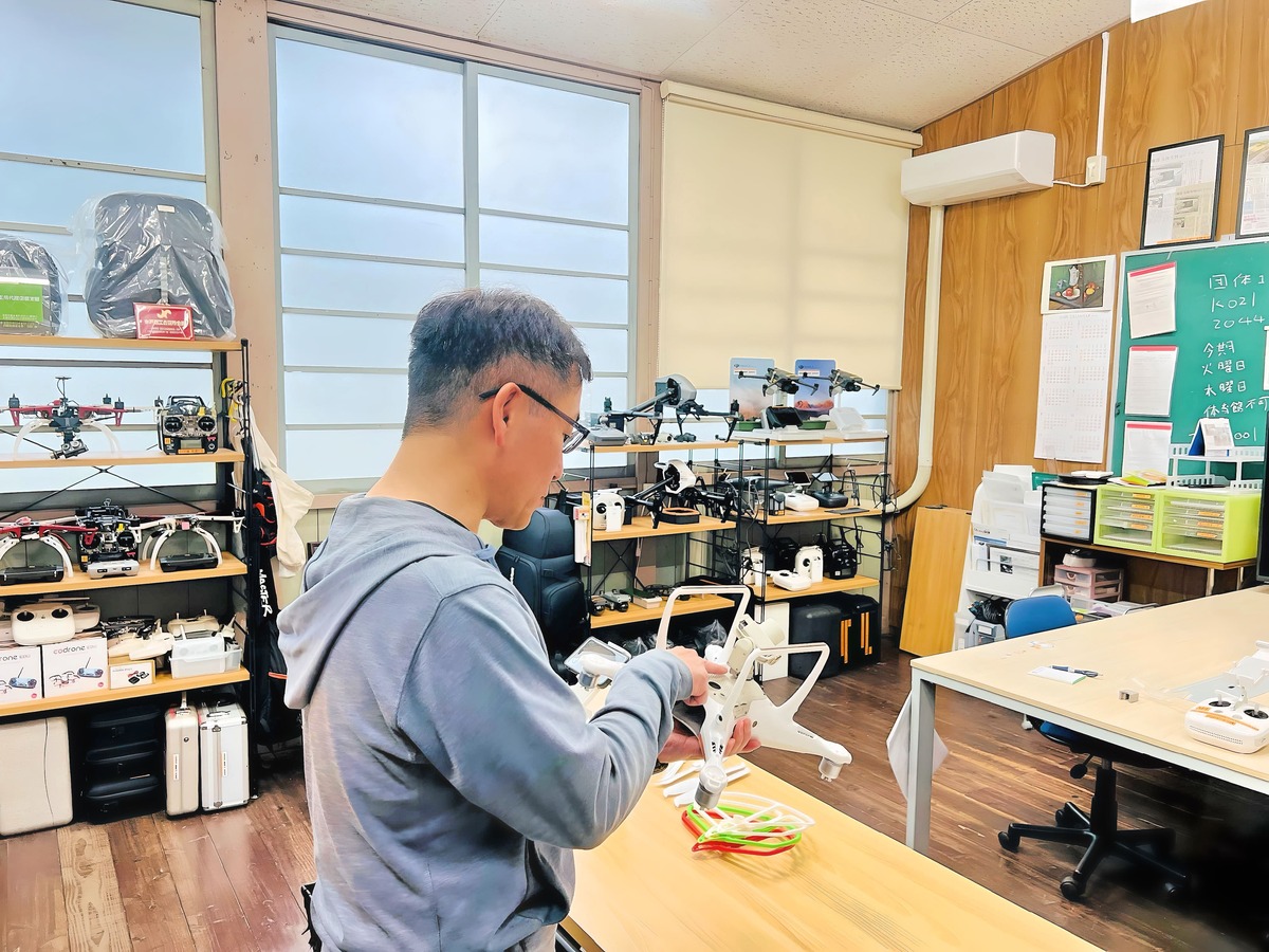 「飛行前後点検」24大項目に及ぶ目視緩衝点検です