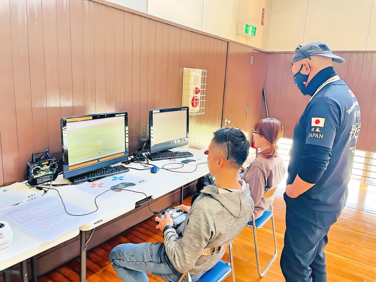 一等はAモード、二等はPモード絶対のシュミレーター。まったく違います