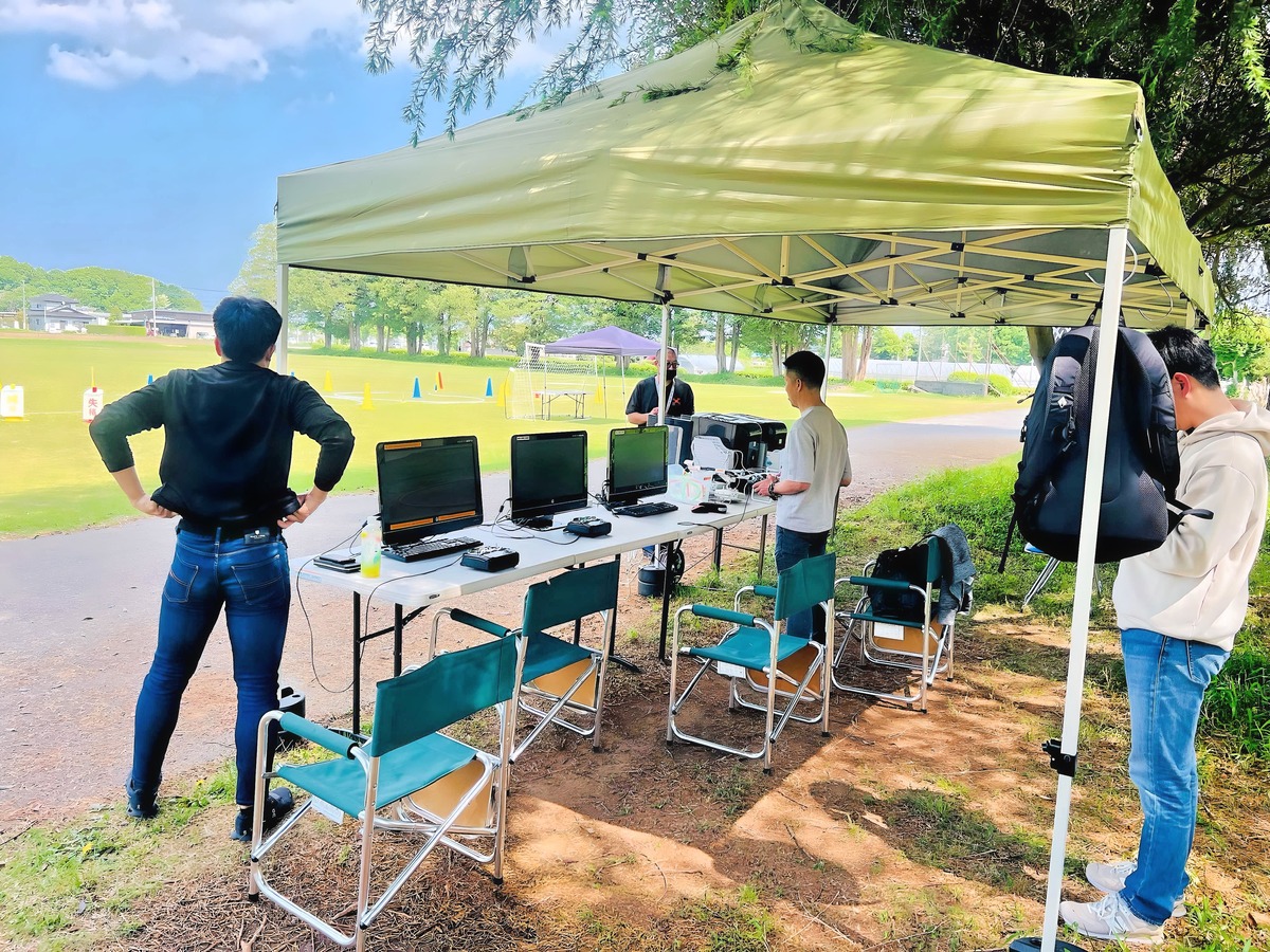 実地訓練、シュミレーター訓練、飛行前後点検。3ブース