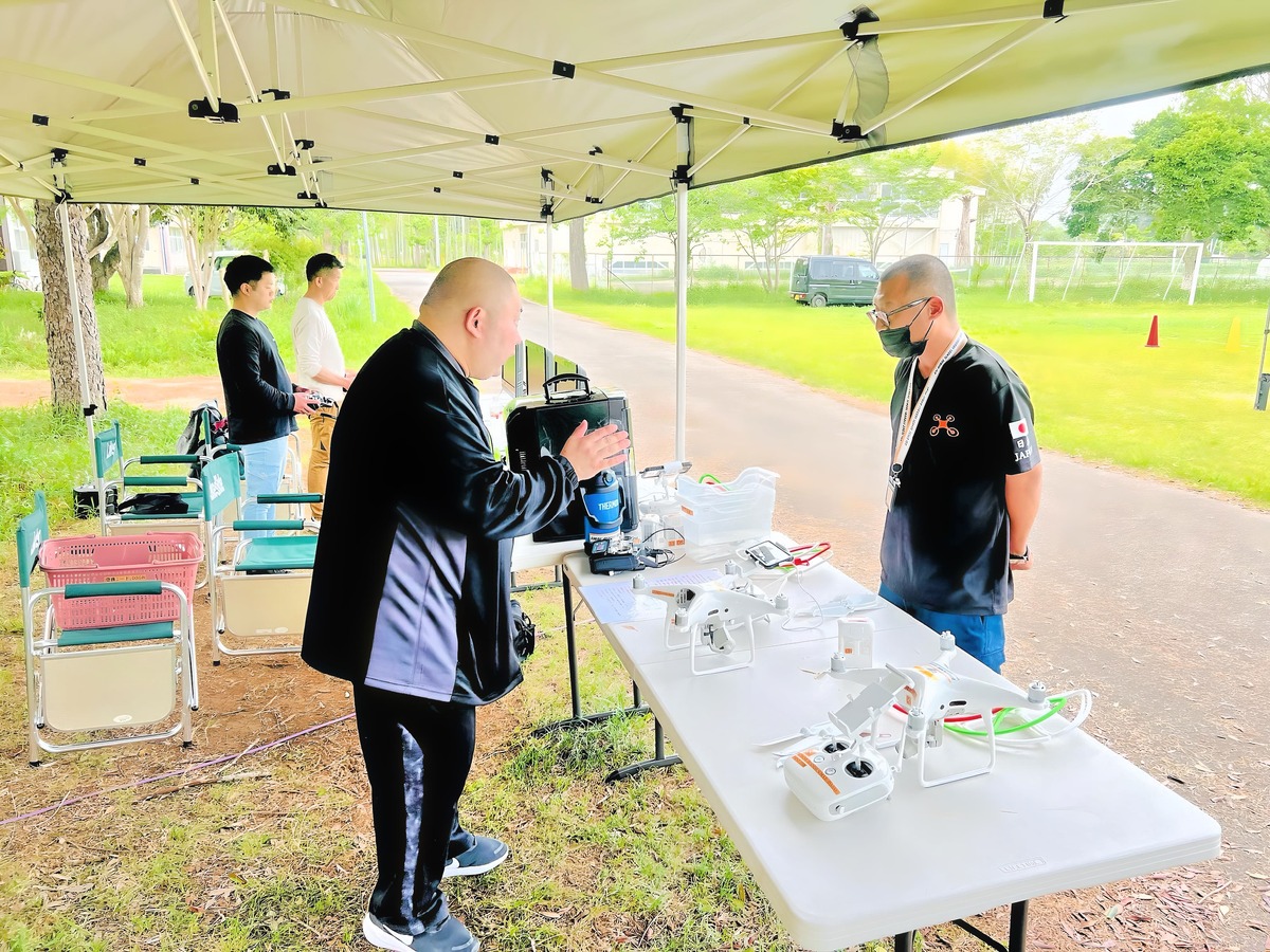 実地訓練・フライトシュミレーター・飛行前後点検と各ブースにて実習