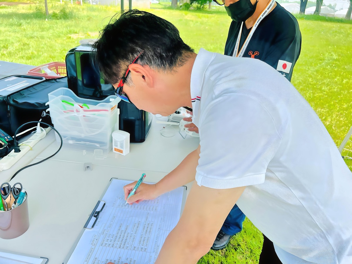 日常点検記録及び飛行後記録記入は義務付けられてます