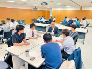 各自の課題解決に向け、様々な分野から意見がだされています