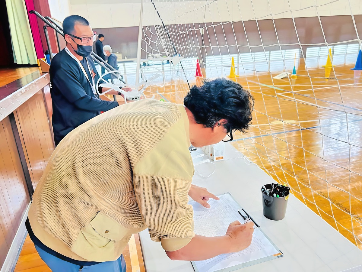 「日常点検記録」点検毎に記載して行きます。義務です