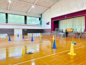 「飛行前点検」高度1.5m四操舵及びカメラ起動確認