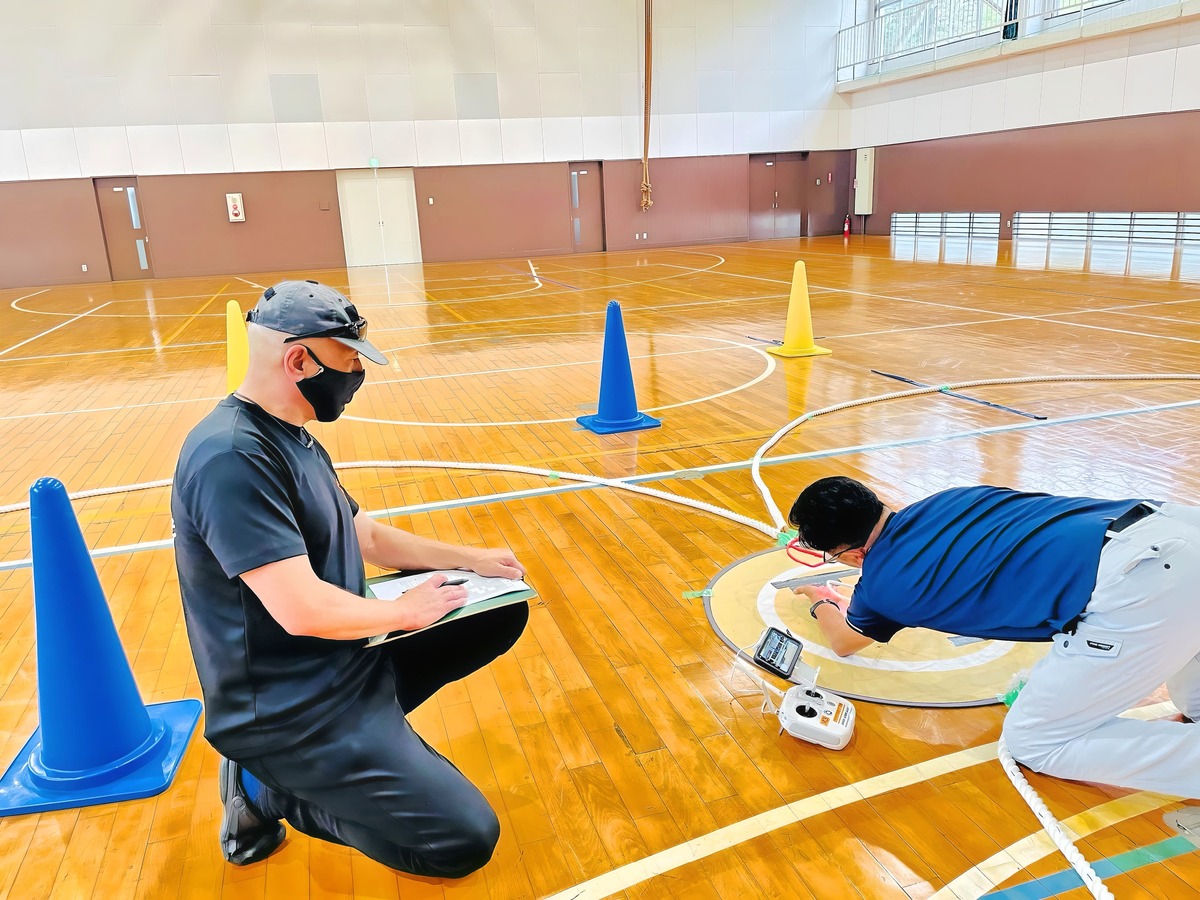 「実技審査」ランディングギアを固定して電源ON