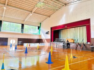 「飛行前点検」高度1.5m四操舵及びカメラ起動確認