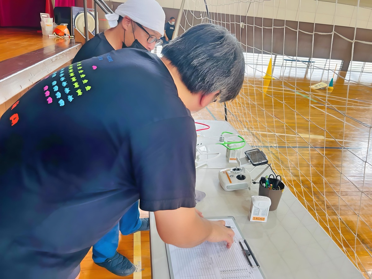 Tさんは日常点検記録の記入。重要な作業になります