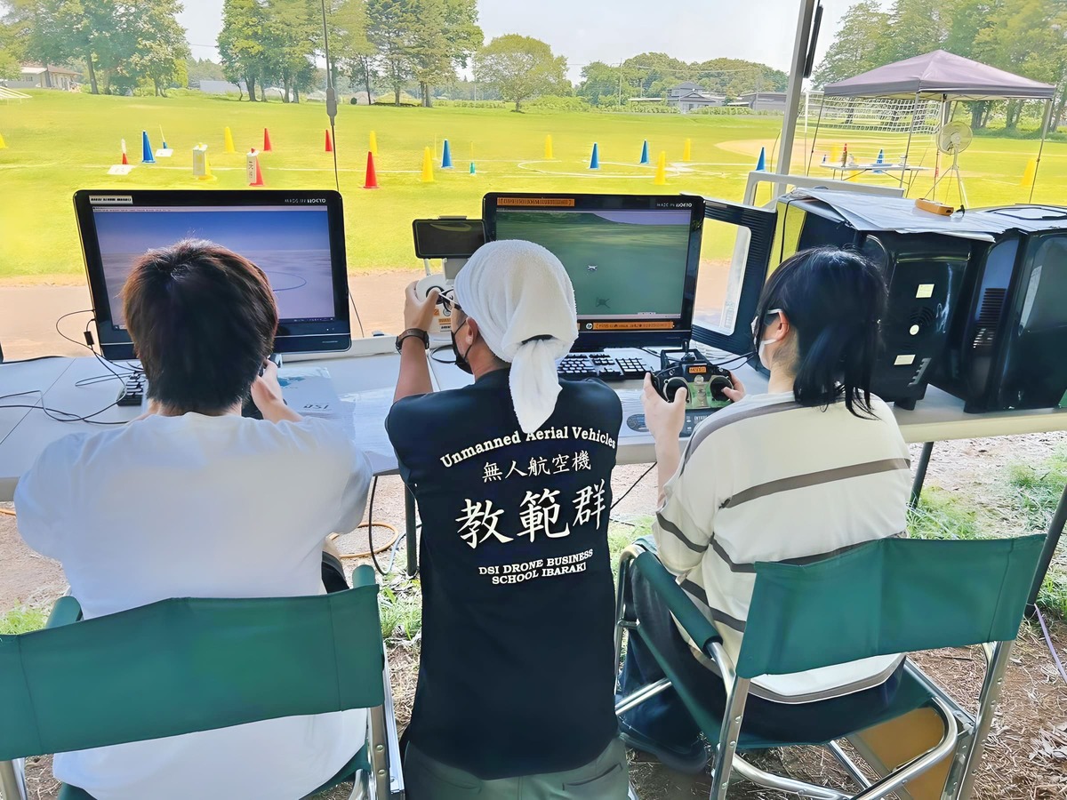 続いて操舵手法を学ぶスティック入力訓練。繊細です