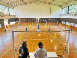 2コートを使用し各自課題に専念します。蒸し暑いけど
