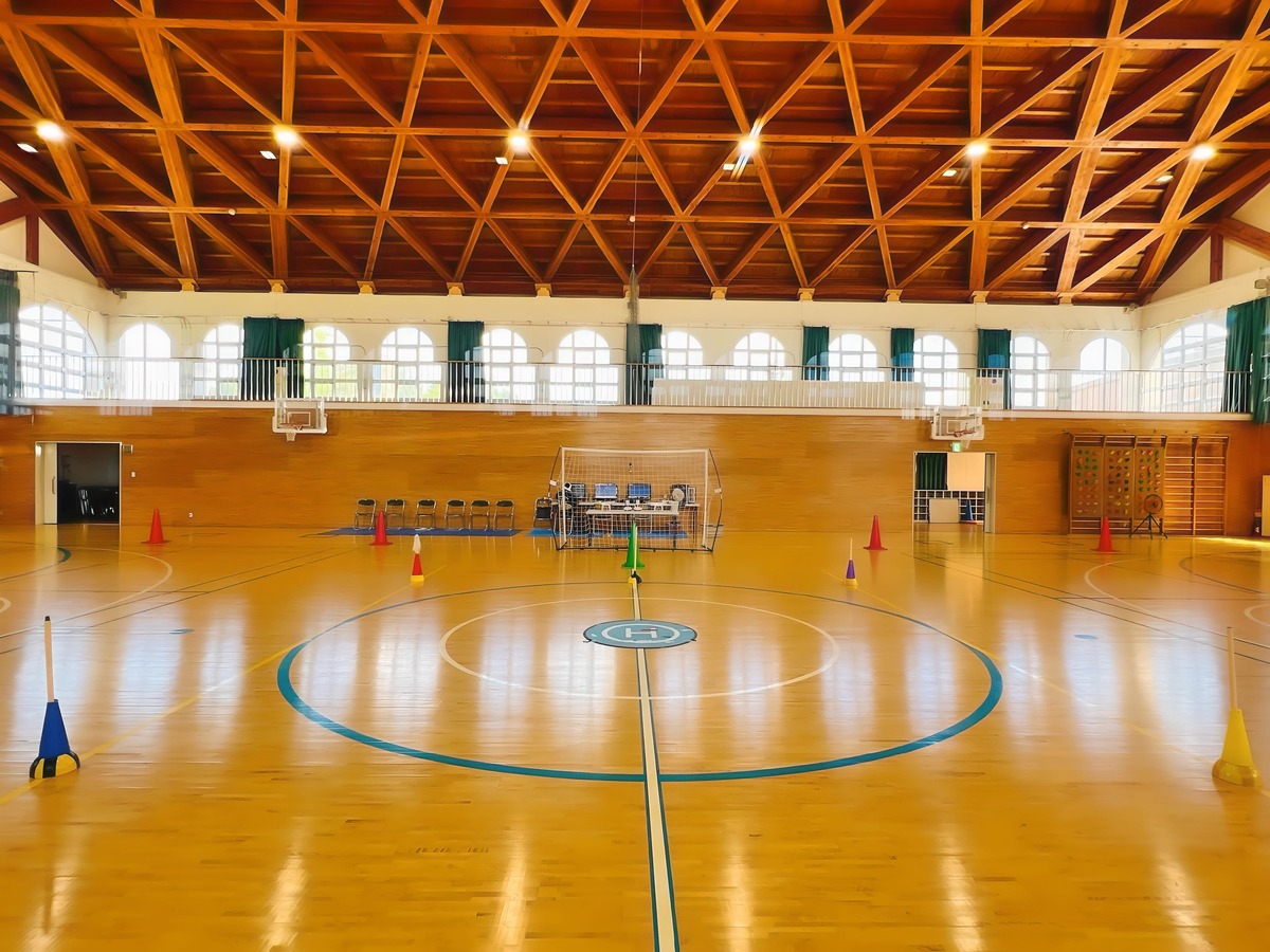悠々の屋内訓練場。設備も整っており適した環境です