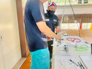 飛行前点検の再確認。修得するまで何回もやります