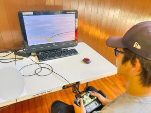 サークル系の操舵はシュミレーターで感覚を習得します