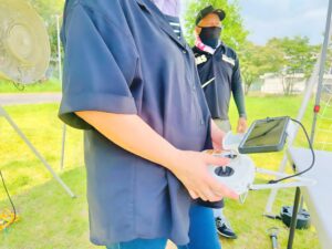 Hさんは側面飛行左右を特化訓練。90度回転中