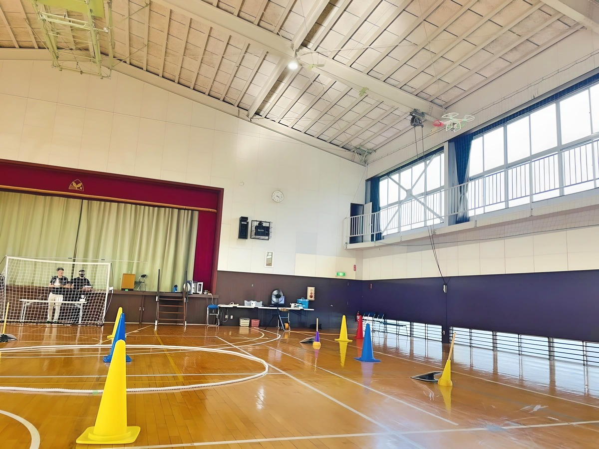 「実技審査」高度3.5mスクエア飛行(四角)