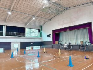 「実技審査」高度1.5m8の字飛行2周。最も難操舵