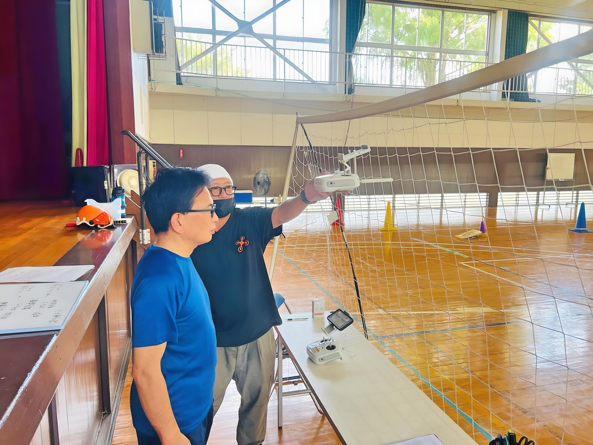 機体は常に正面前進飛行。ラダーが入り易く常に修正