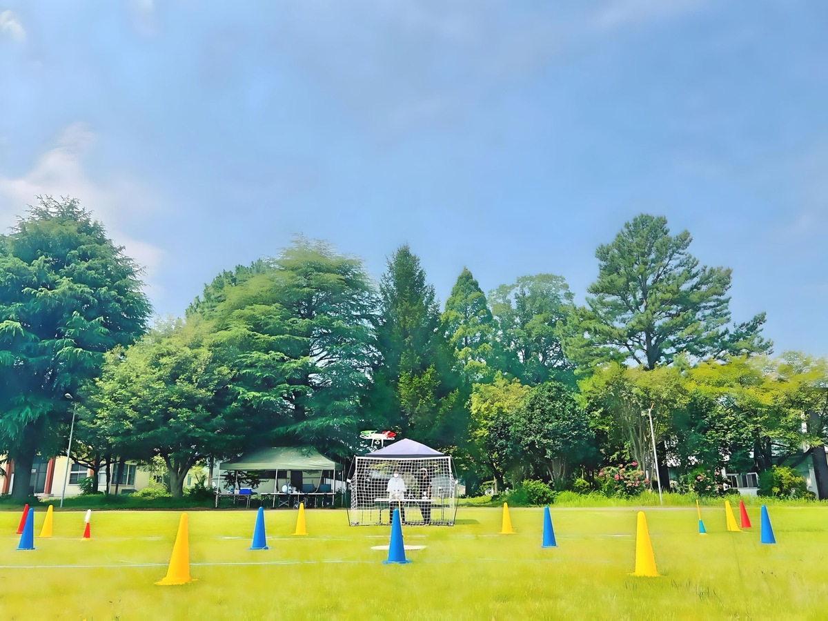 一等希望者による飛行体験。若手だけあって筋がOK