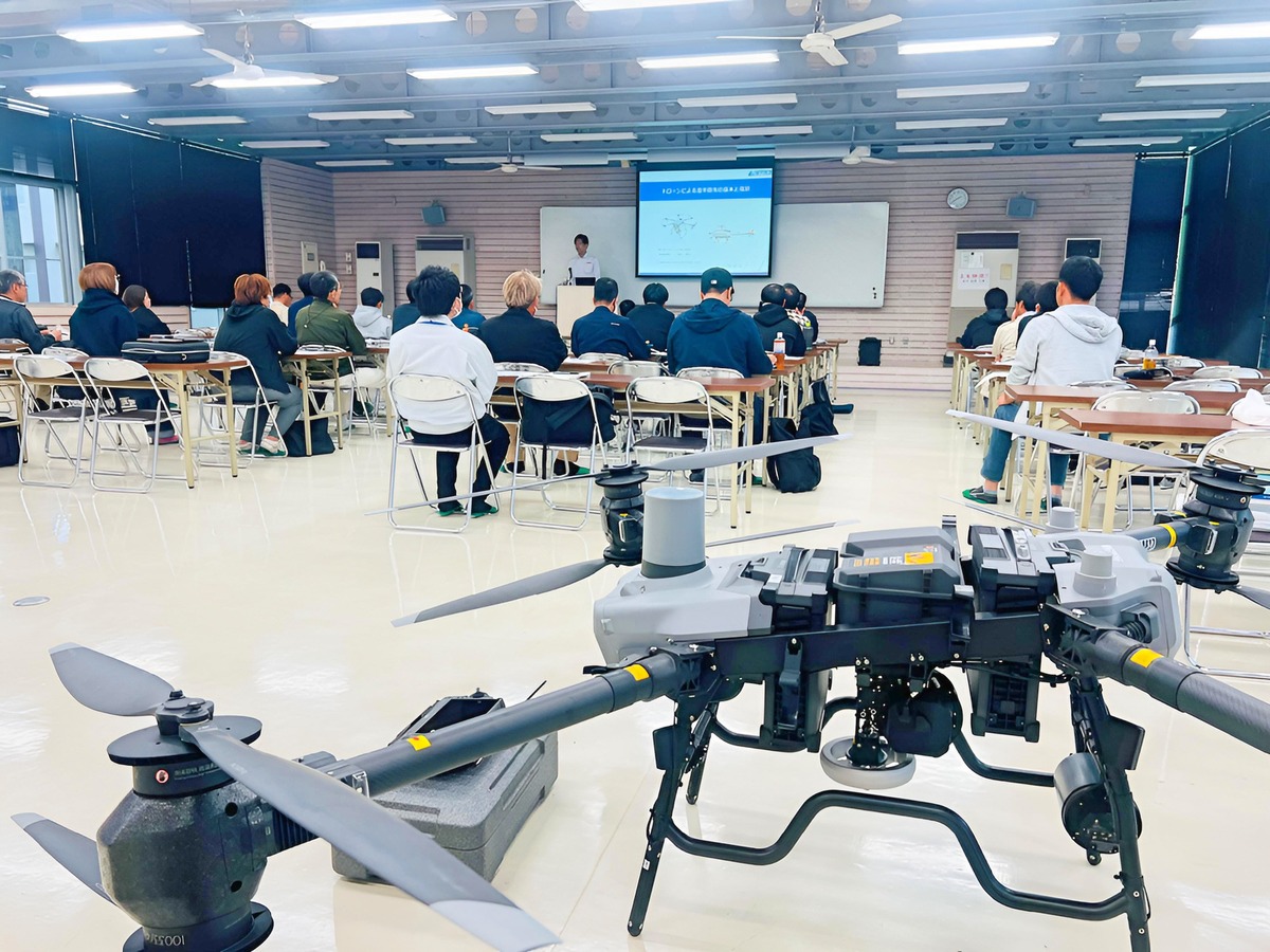 「DJI FlyCart30」ウインチ型物件輸送機