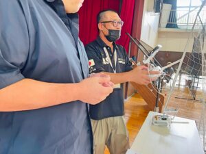 操舵入力角度と飛行軌道の説明。とてもデリケート分野