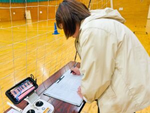 日常点検記録記入。法規に則り進行します