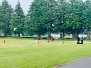 報道陣のドローン飛行。常に臨戦態勢を維持するため