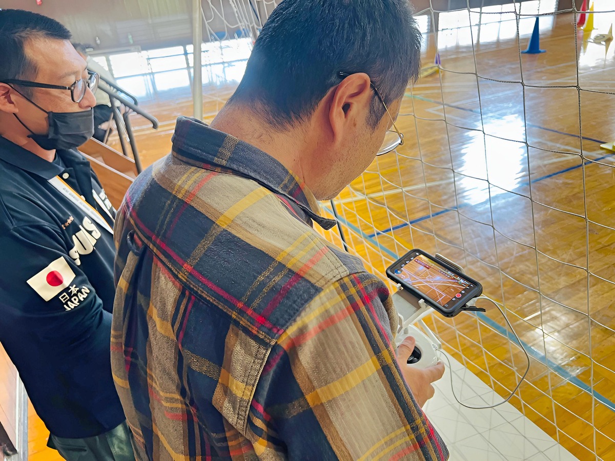 目視内限定変更飛行。GSのみ映像とレベルのみで飛行