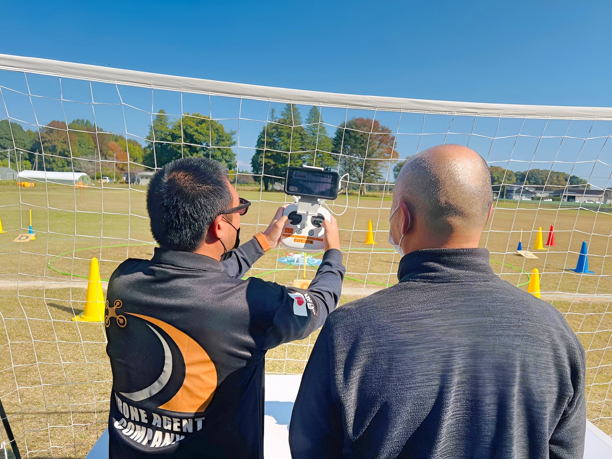 操舵入力の仕方を説明。微妙な操作が求められます