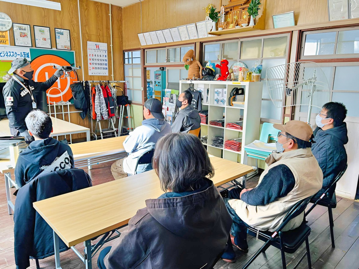 飛行訓練前ブリーフィング。一等二等と課題の確認等